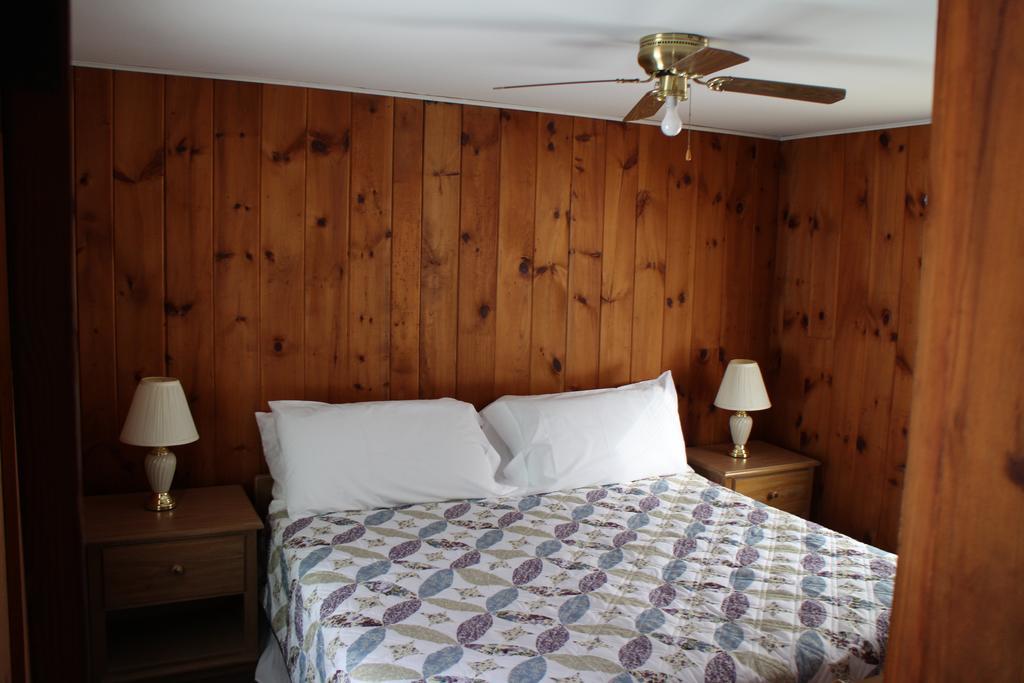 Pine Valley Cabins Thornton Værelse billede